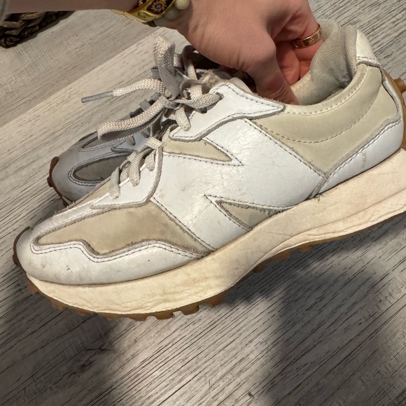 New Balance Shoes - Picture 3 of 7